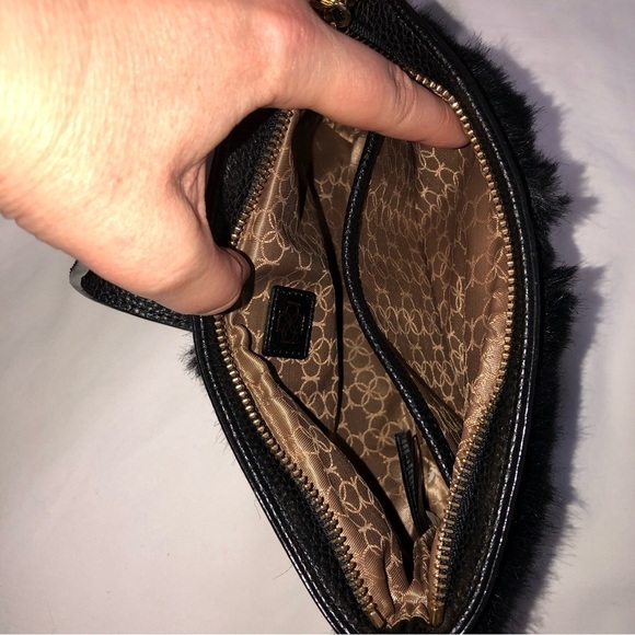 Ann Taylor Clutch Bag Faux Fur Vegan Leather Black Gold Wristlet Evening Bag - Picture 5 of 7